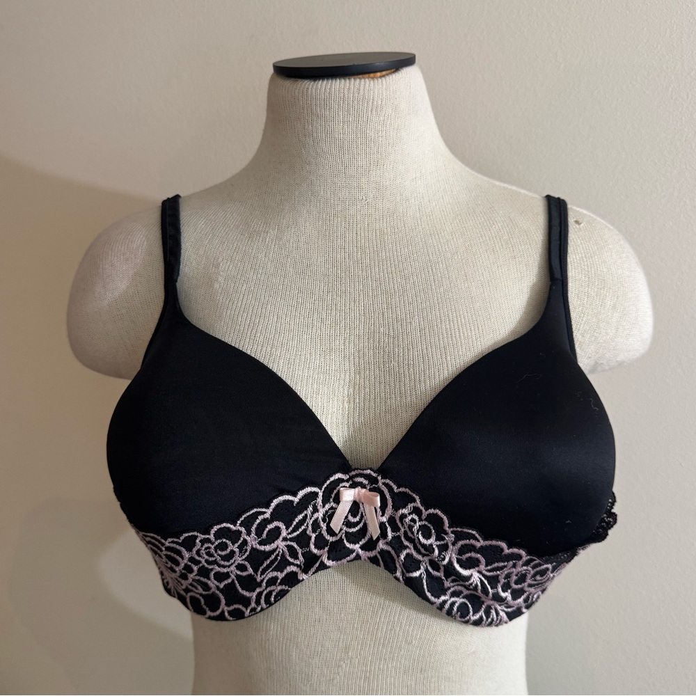 Barely There Black & Pink Floral Lace Roses Flowers Trim Bra 38D NWOT
